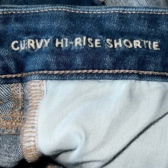 American Eagle Curvy Hi Rise Shortie Jean Shorts Size 2 - Picture 3 of 4